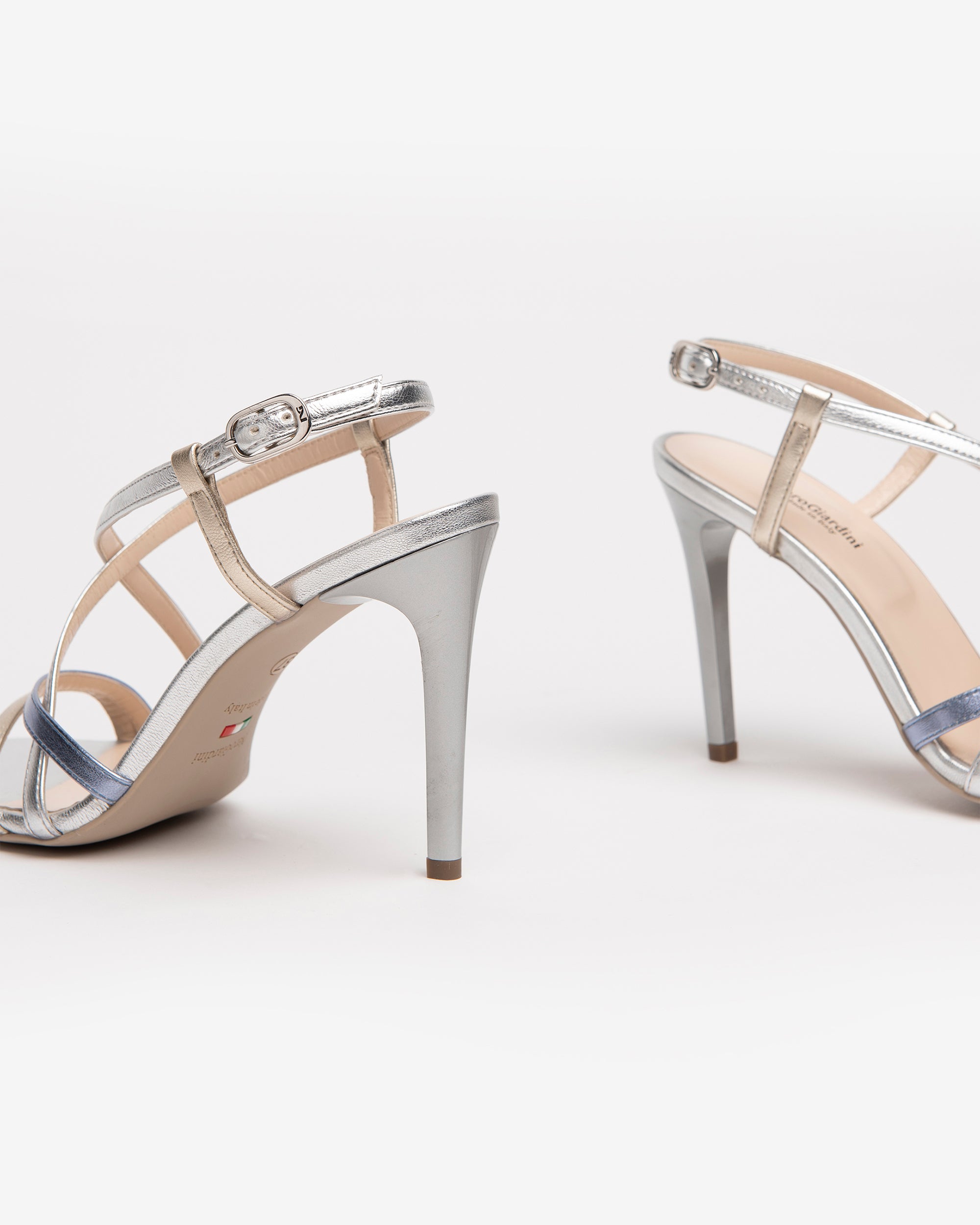  Sandales en cuir pour femmes