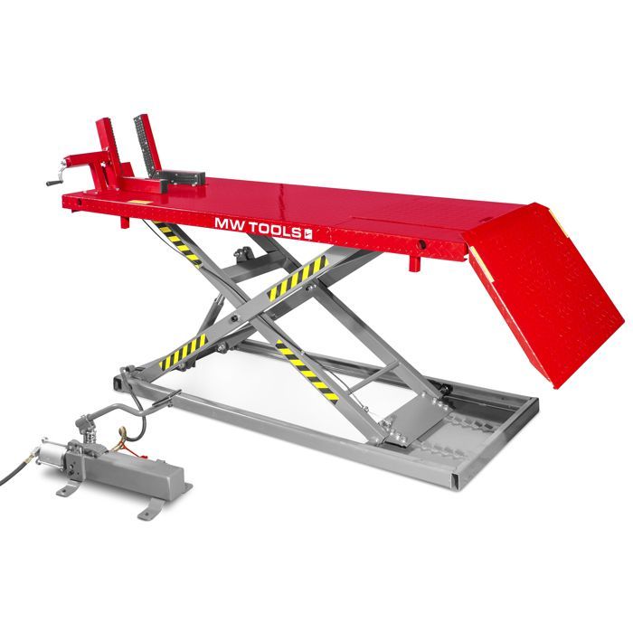 MW Tools WT700P Sollevatore pneumatico per moto da 700 kg, 1995x710 mm