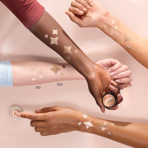 Catrice Metallic Spark 020 Diamond Dust kremasto sjenilo za oči<br>4g