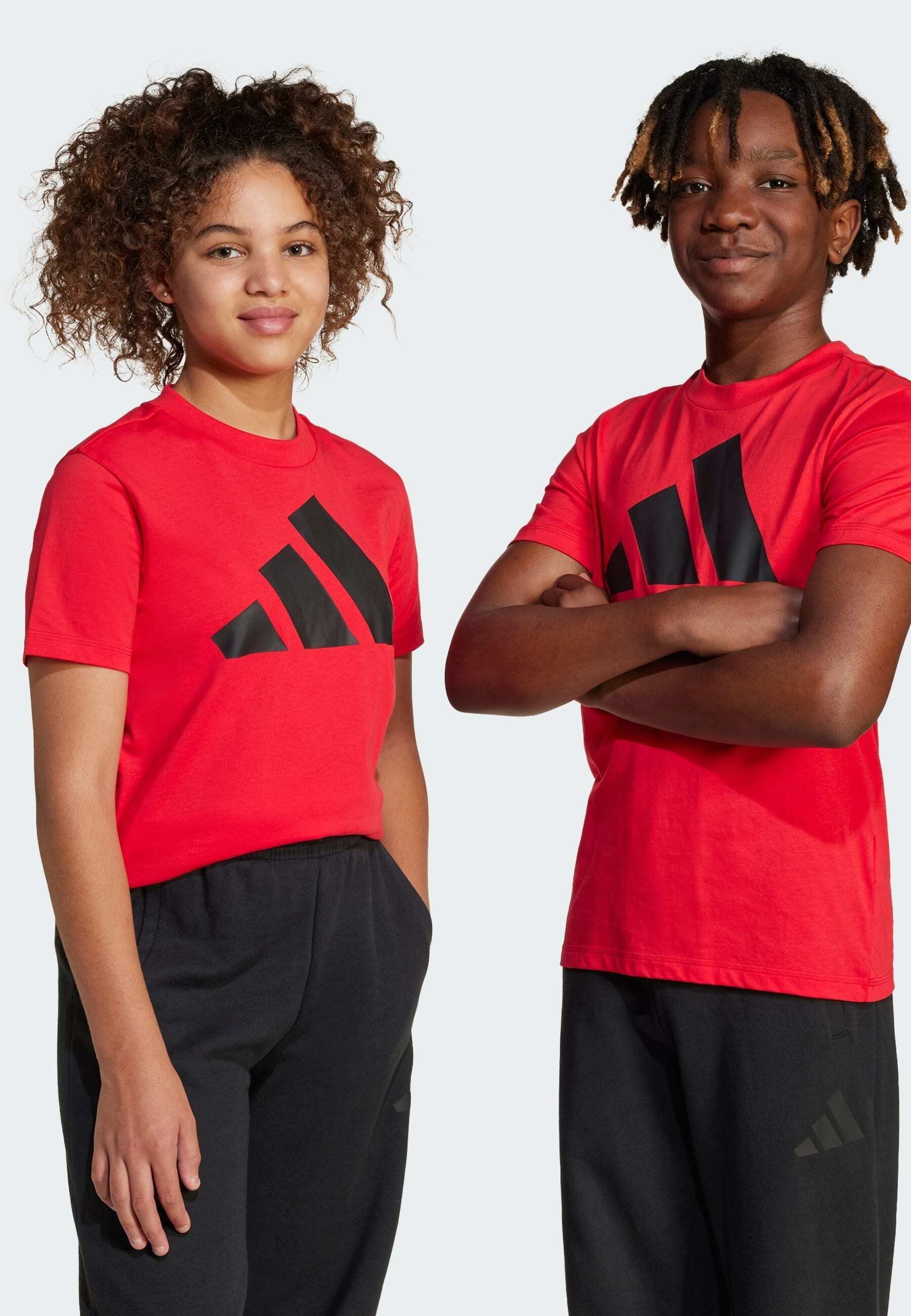adidas Performance ESSENTIALS JUNIOR UNISEX - T-shirt met print - puur robijnzwart