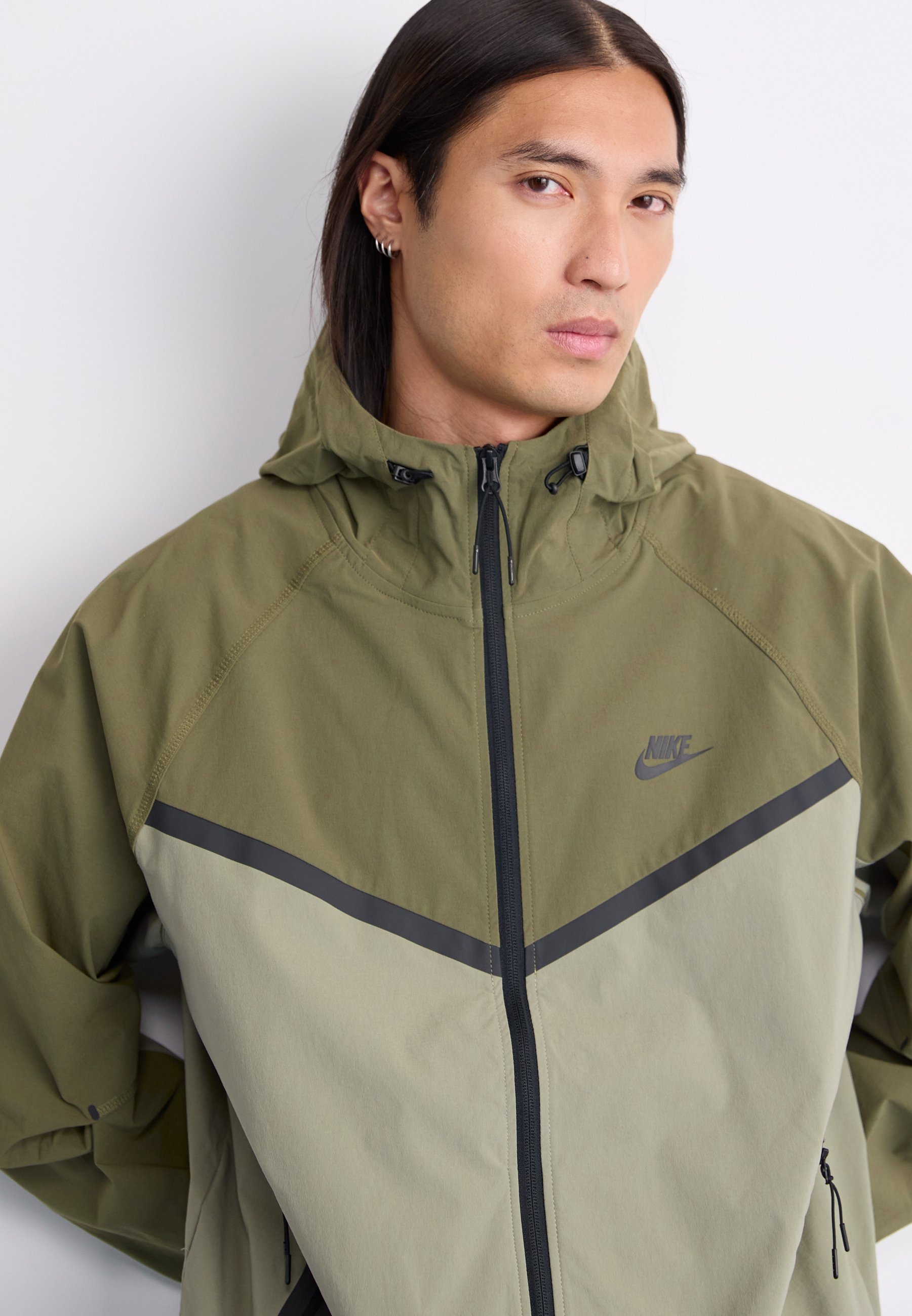 Nike Sportswear Windbreaker – Hellblau/Mitteloliv/Schwarz