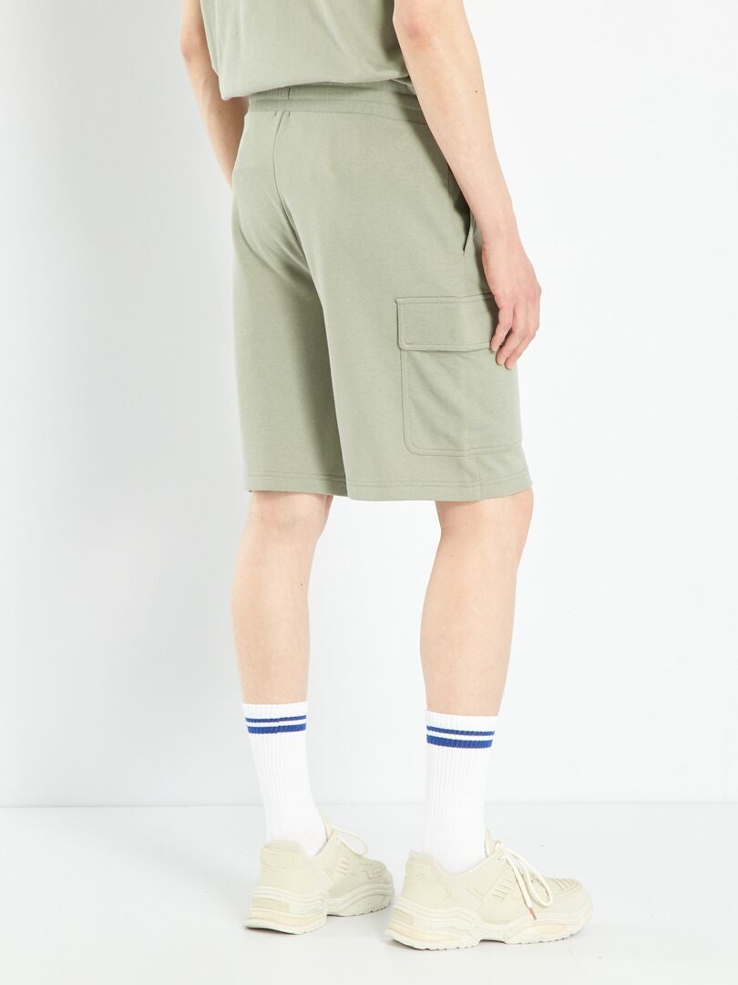 Bermuda de tecido polar com bolsos - cinza