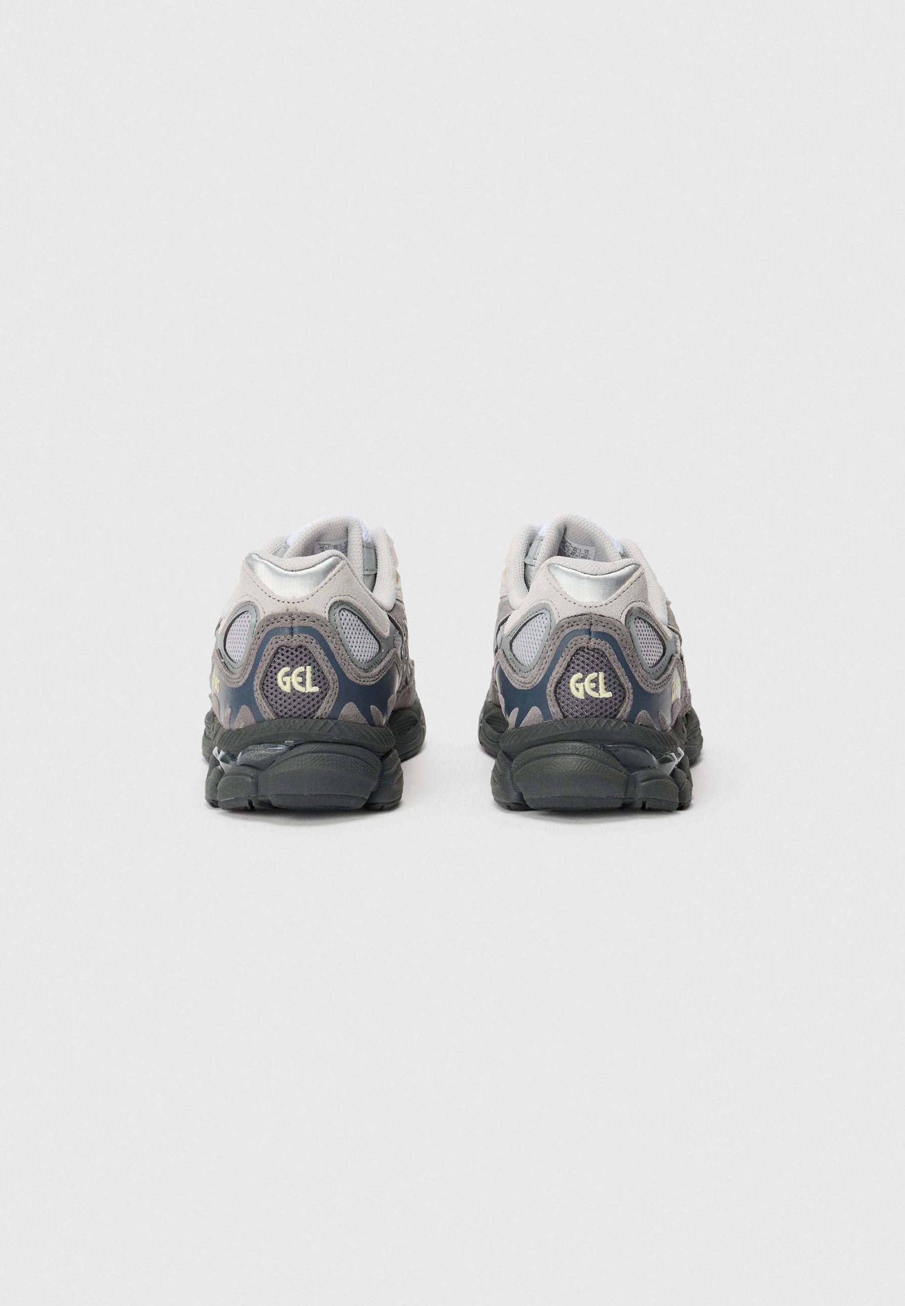 Baskets basses ASICS SportStyle
