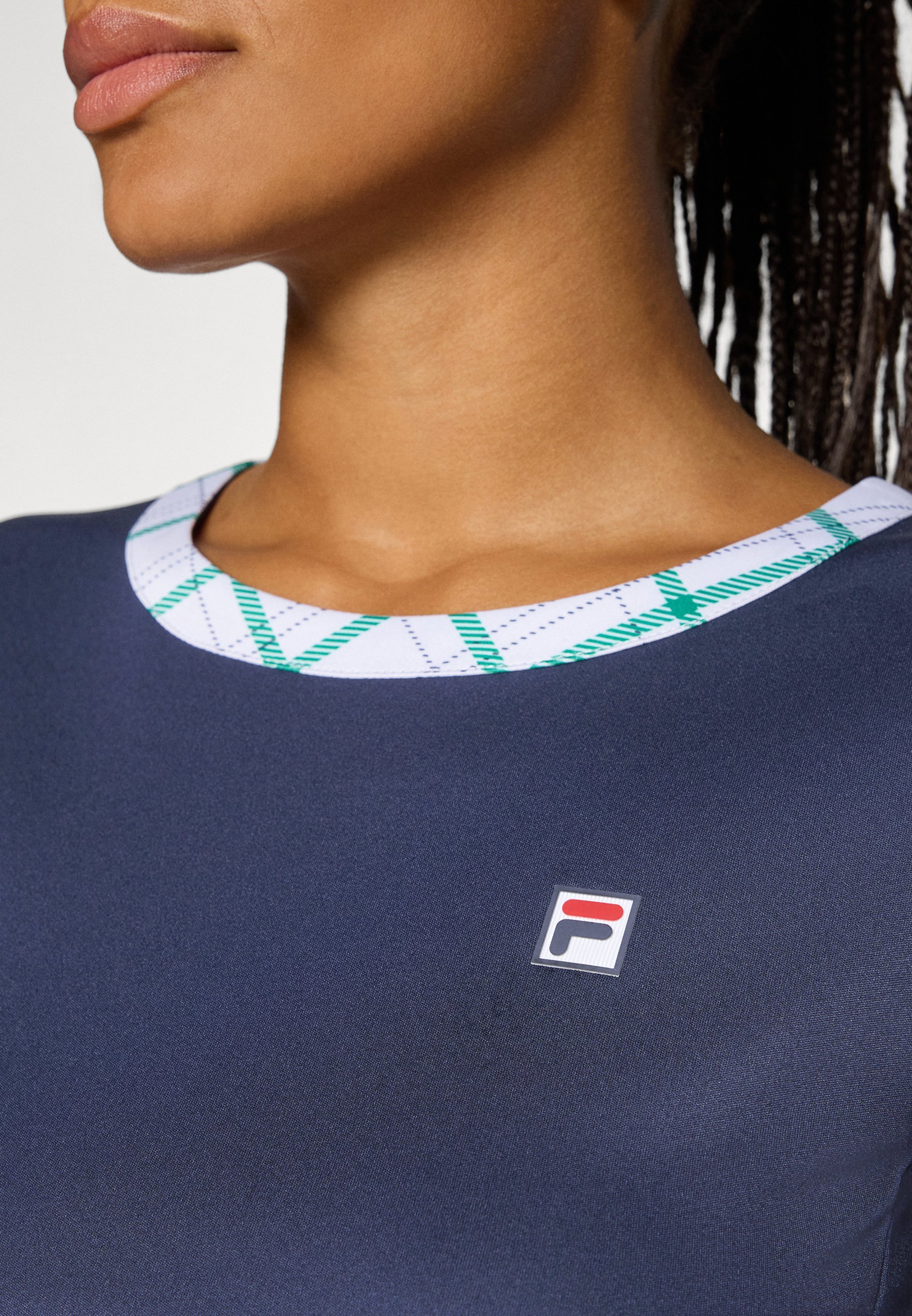 Fila YAMILA - Bedrucktes T-Shirt - Marineblau/Hofgrün