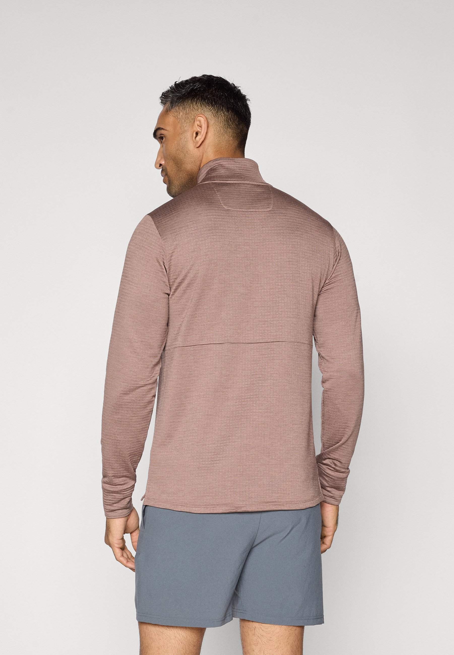 Maglia a maniche lunghe New Balance ATHLETICS GRID 1/2 ZIP - colore grigio terra