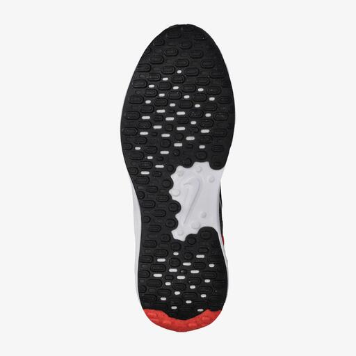  Nike Revolution 7