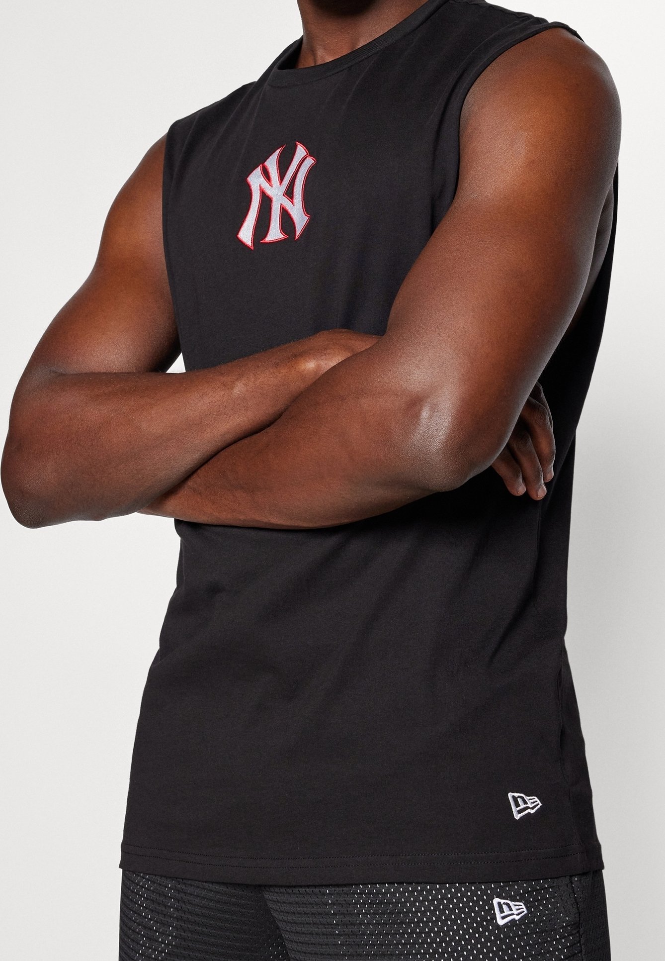 Abbigliamento New Era Club - nero