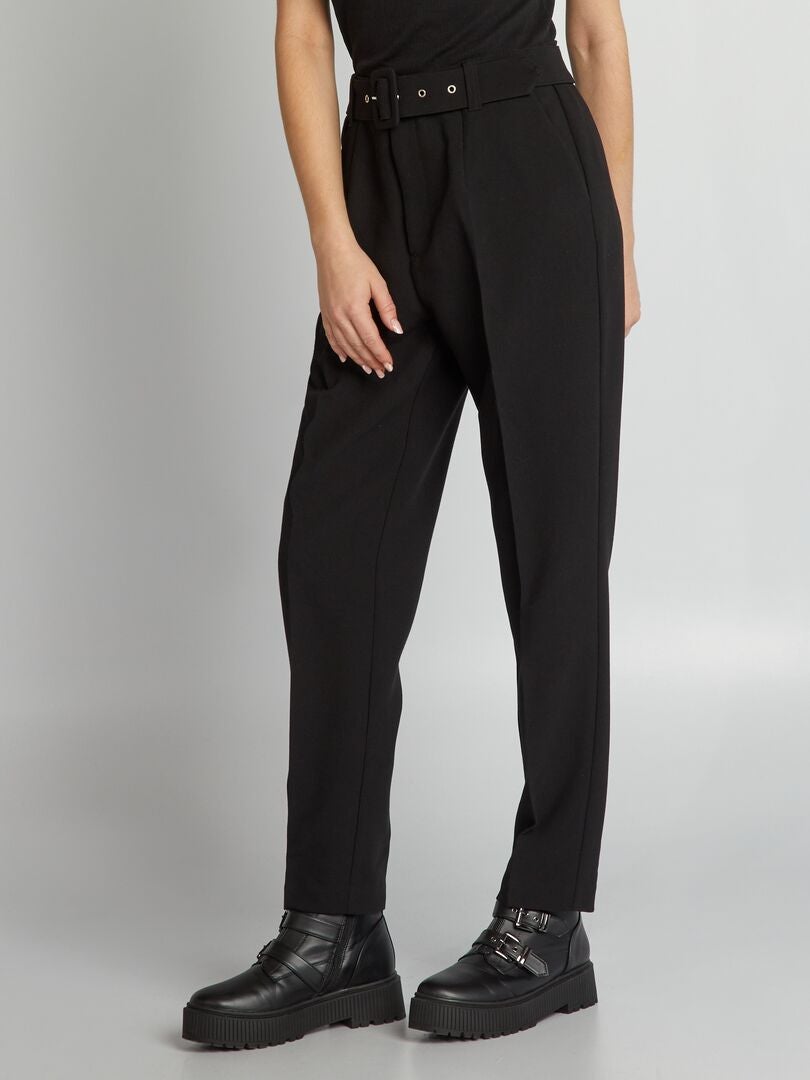 Calça cenoura macia - preta