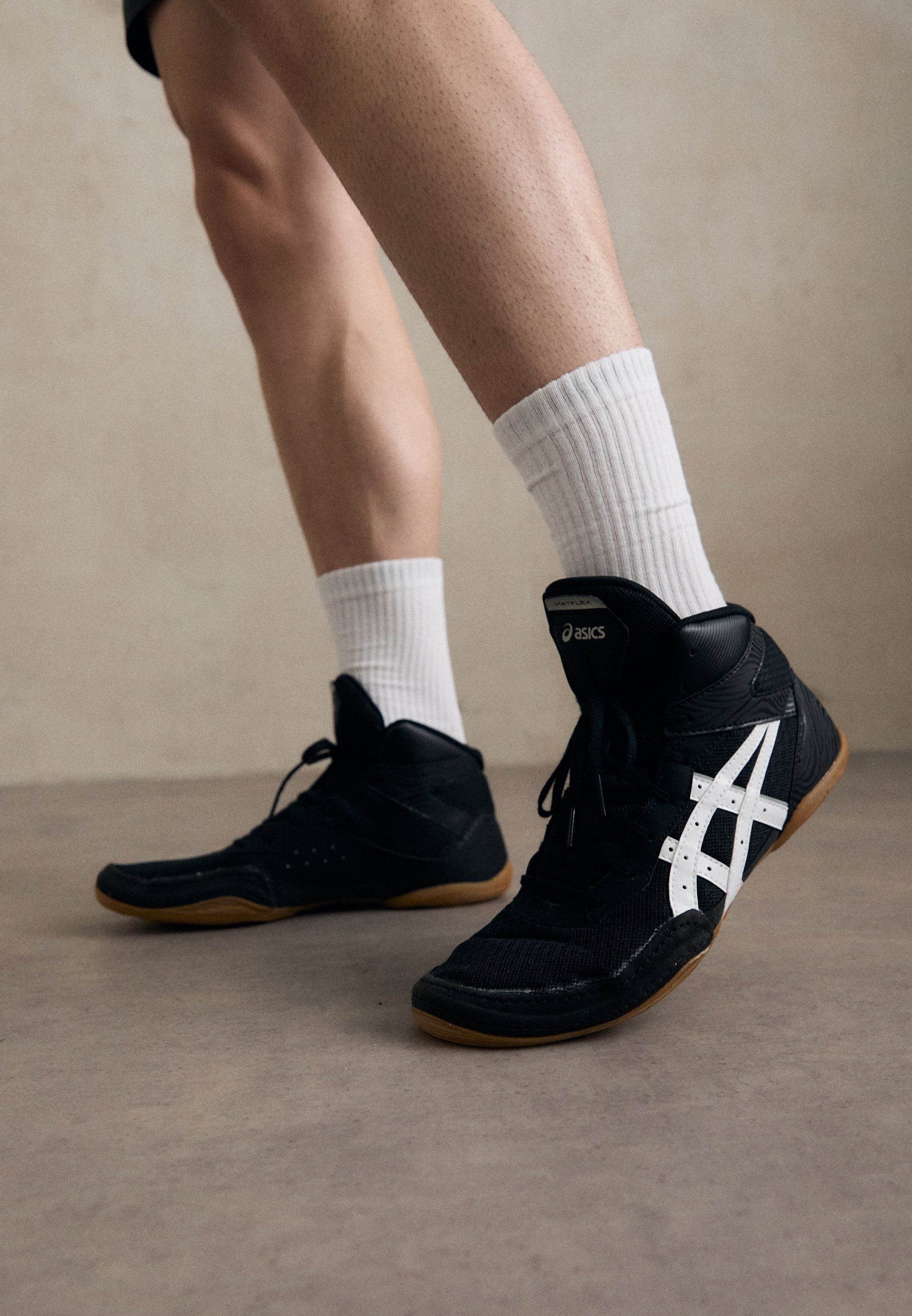 ASICS MATFLEX 7 UNISEXE - Chaussure d'entraînement - noir/blanc