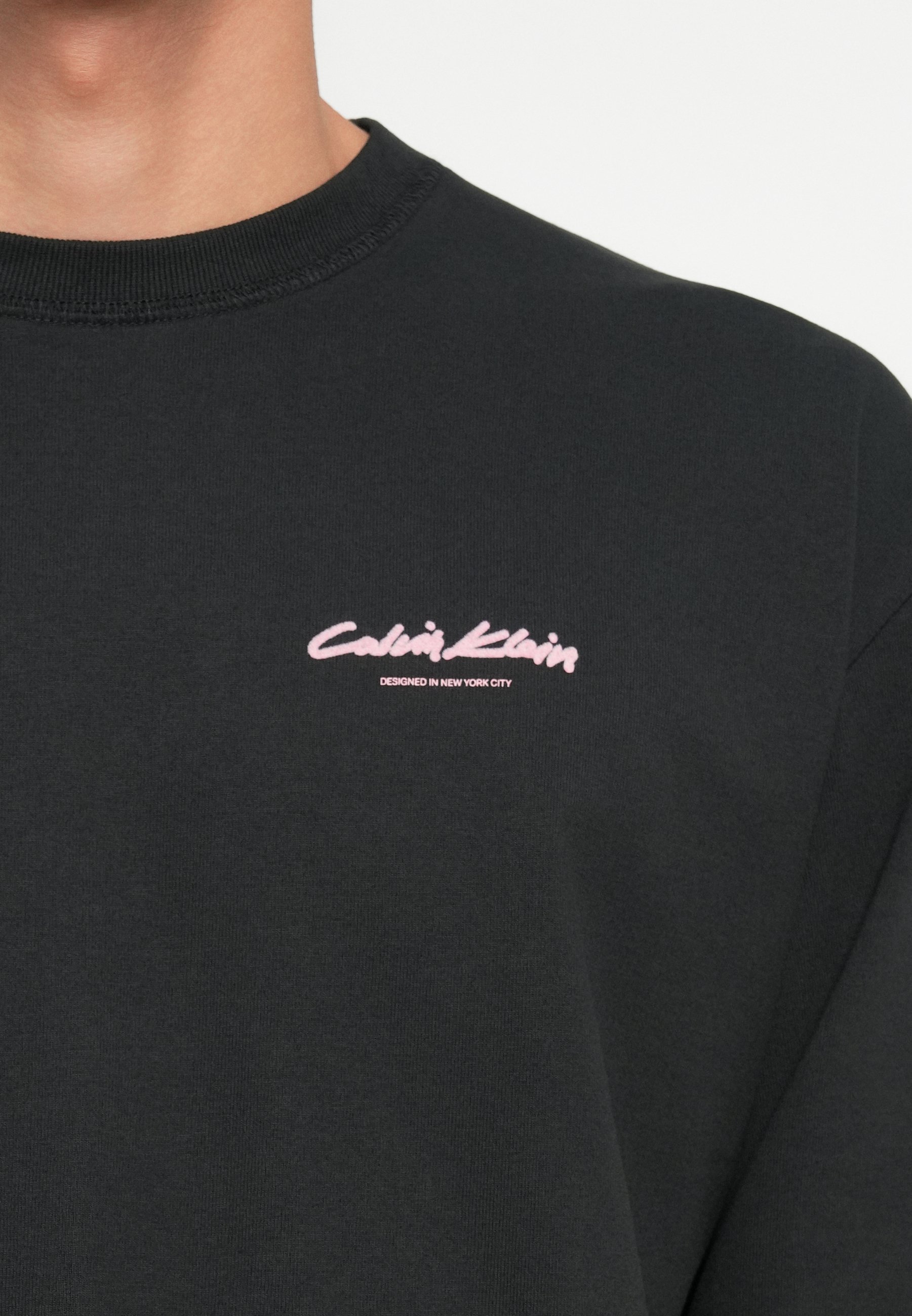 Calvin Klein OVERSIZED T-SHIRT MET GRAPHIC PRINT - Top met lange mouwen - zwart