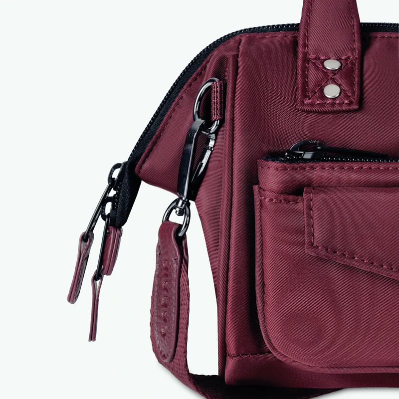 Crossbody Adventurer Small Davao