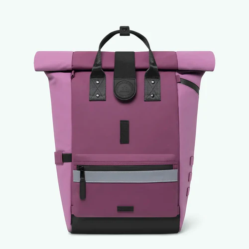 Cabaia Mochila Explorer mediana Manarola, color morado.