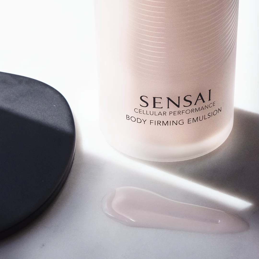 Emulzija za učvrstitev telesa Cellular Performance 200 ml - SENSAI