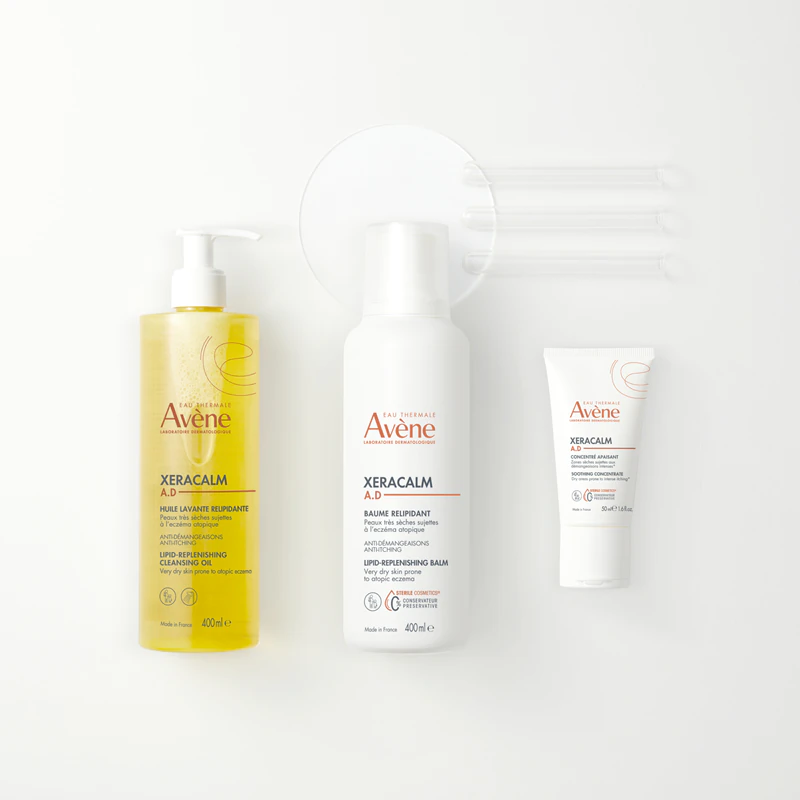 Avène XeraCalm AD Lipid-Replenishing Cleansing Oil is een lipidenherstellende reinigingsolie voor de droge en atopische huid.