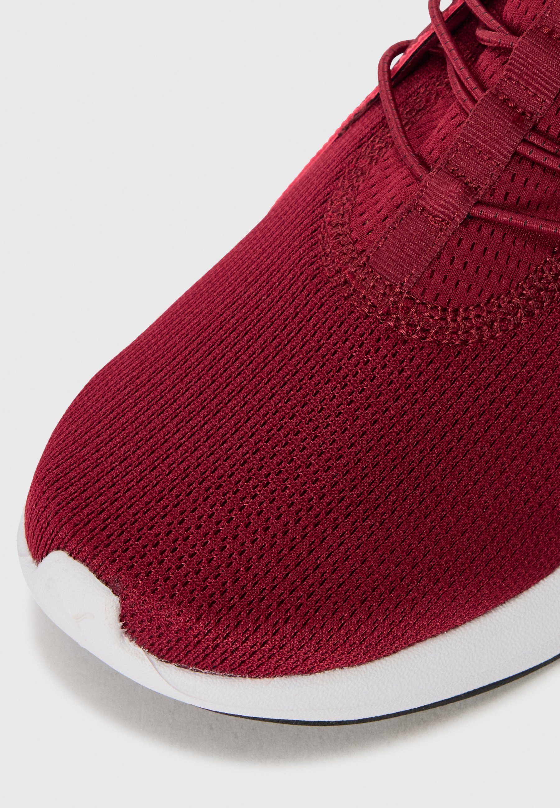 Puma CARSON UNISEX - Treniruočių bateliai - raudoni/švytintys raudoni/juodi