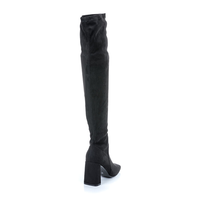  Botas negras de mujer