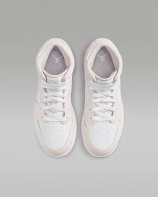Air Jordan 1 Mid Older Kids' Shoes