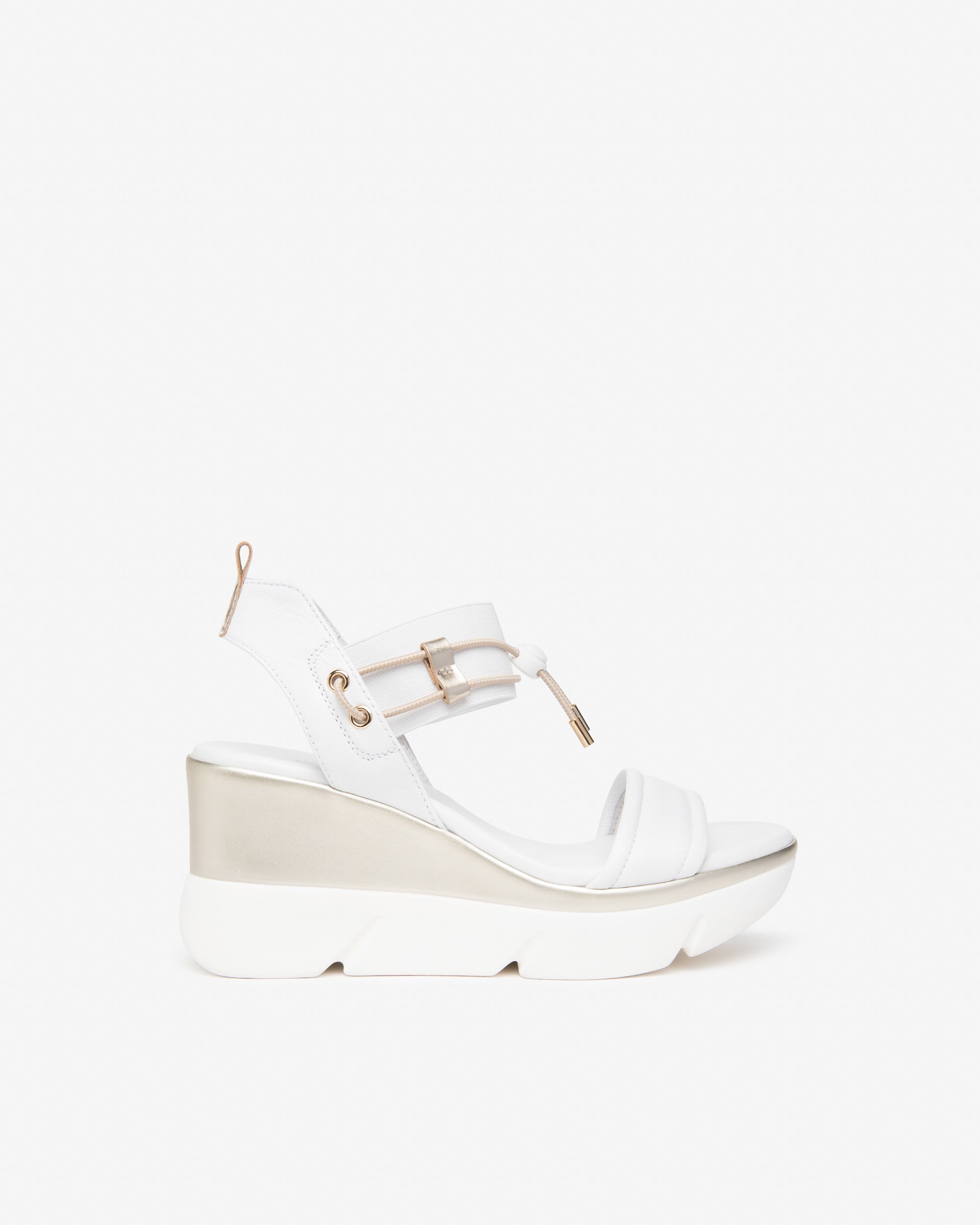  Damensandalen aus Leder und technischen Materialien