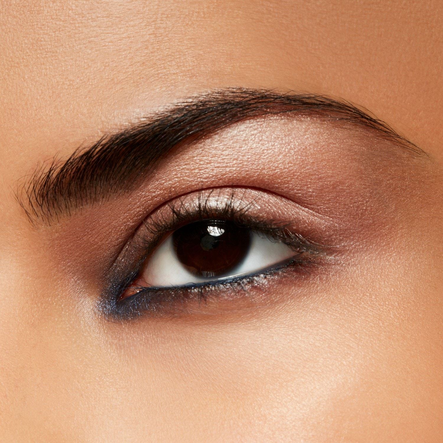 Malé očné tiene MAC Eyeshadow Perfect Shot – 1,5 g