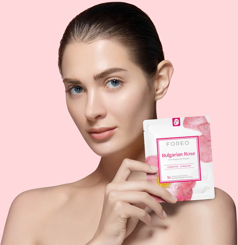 Máscara facial hidratante em tecido FOREO Farm to Face com aroma de rosa búlgara.