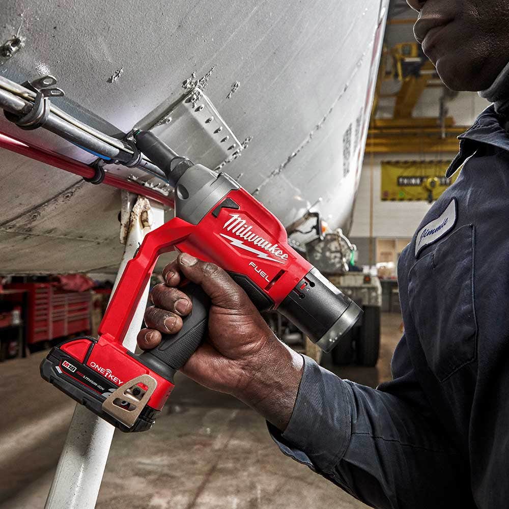 MILWAUKEE 18V FUEL™ 1/4-Zoll-Nietgerät mit ONE-KEY™-Abdeckung M18FPRT-0