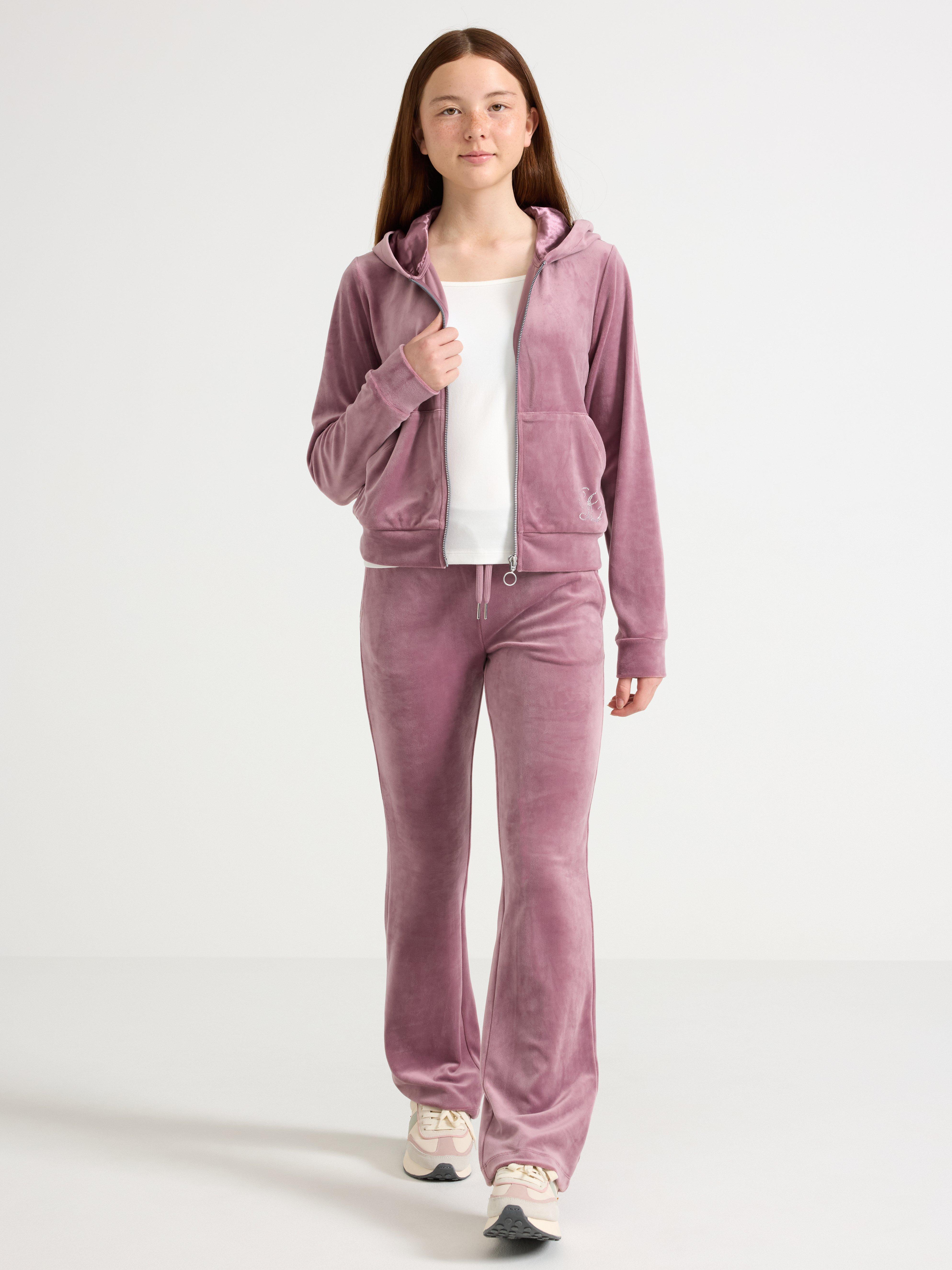 Hettegenser i velour lilla