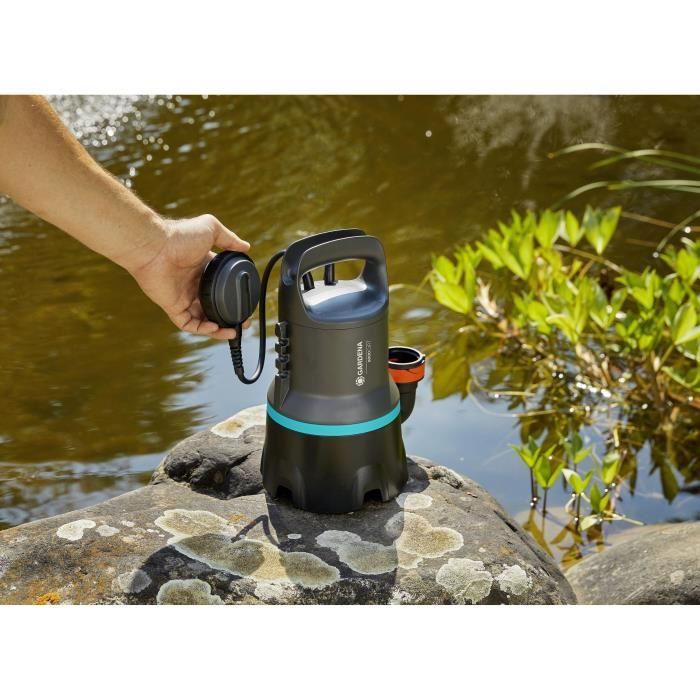 GARDENA Dirty Water Pump 9000 – 300W – Max flow rate 9000l/h & max pressure 0.6bar – 5 year extended warranty (9040-20)