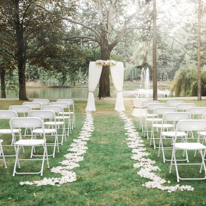 Lot de 2 chaises pliantes en plastique blanc, chaises pliantes portables pour jardin extérieur