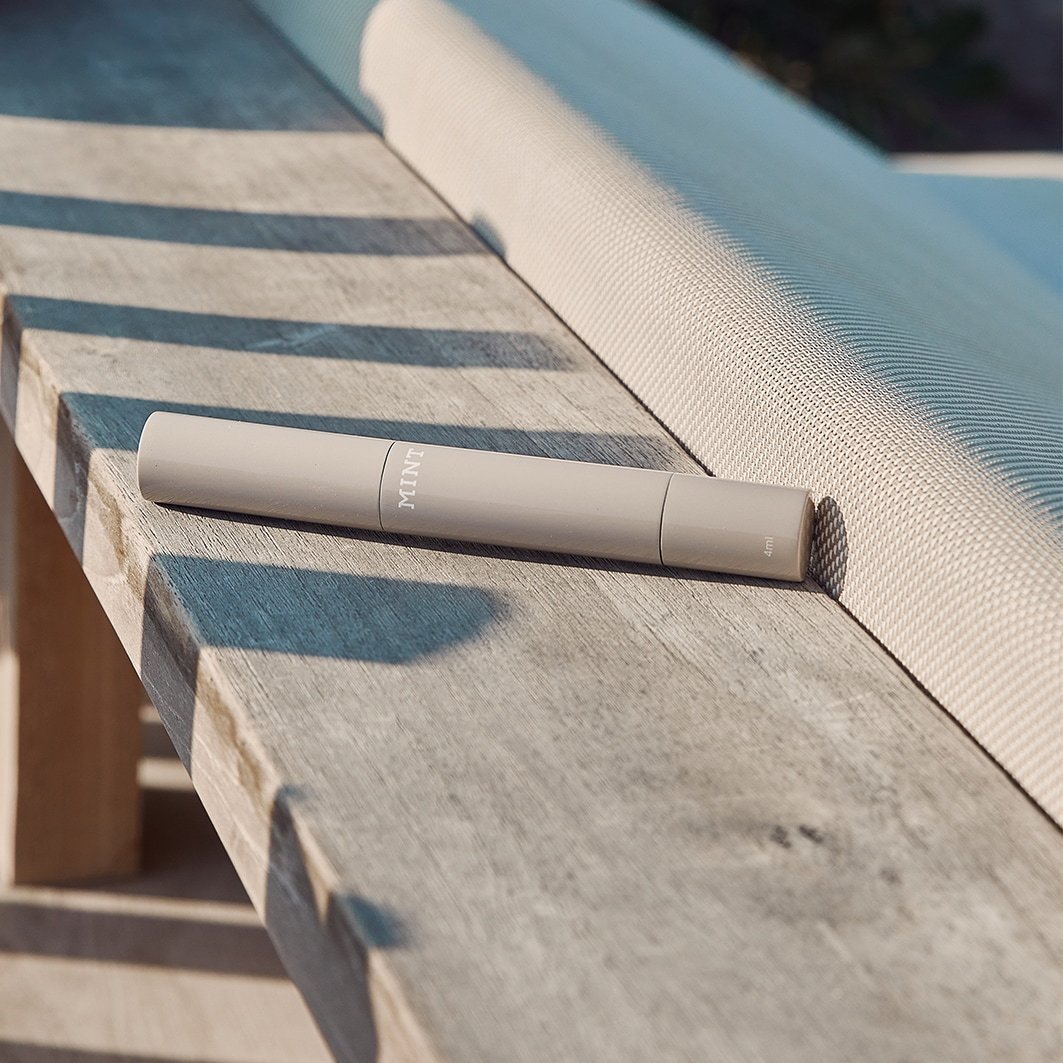 Сјај за усне Mint by Dr. Mintcheva, плави сјај за усне - 4 мл