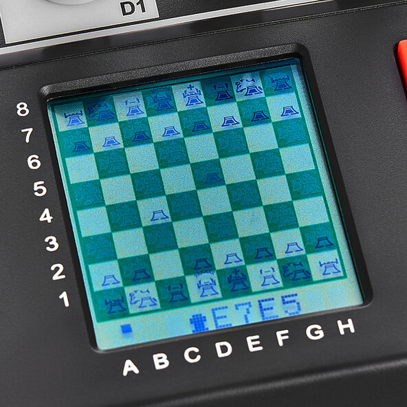 Schachcomputer Chess Genius M810