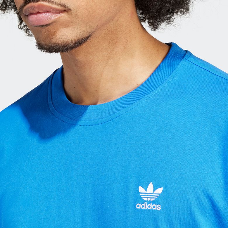 capi essenziali per la t-shirt