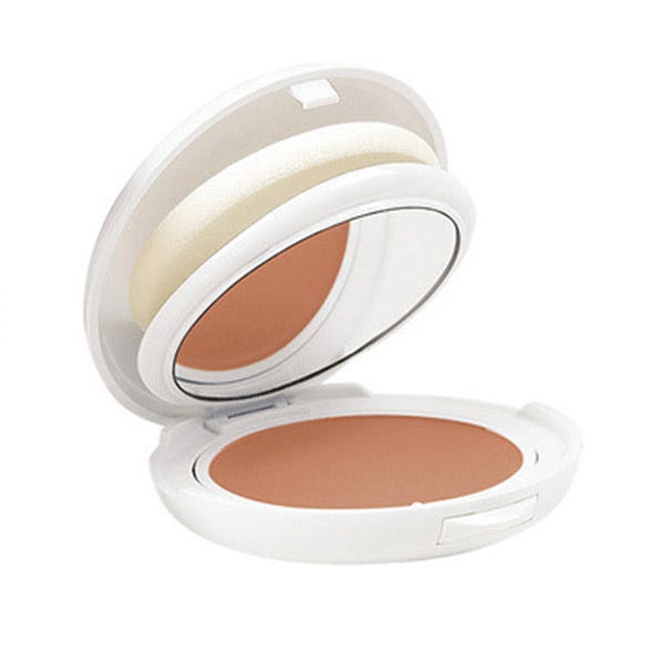Tónovaný kompaktní krém s SPF 50