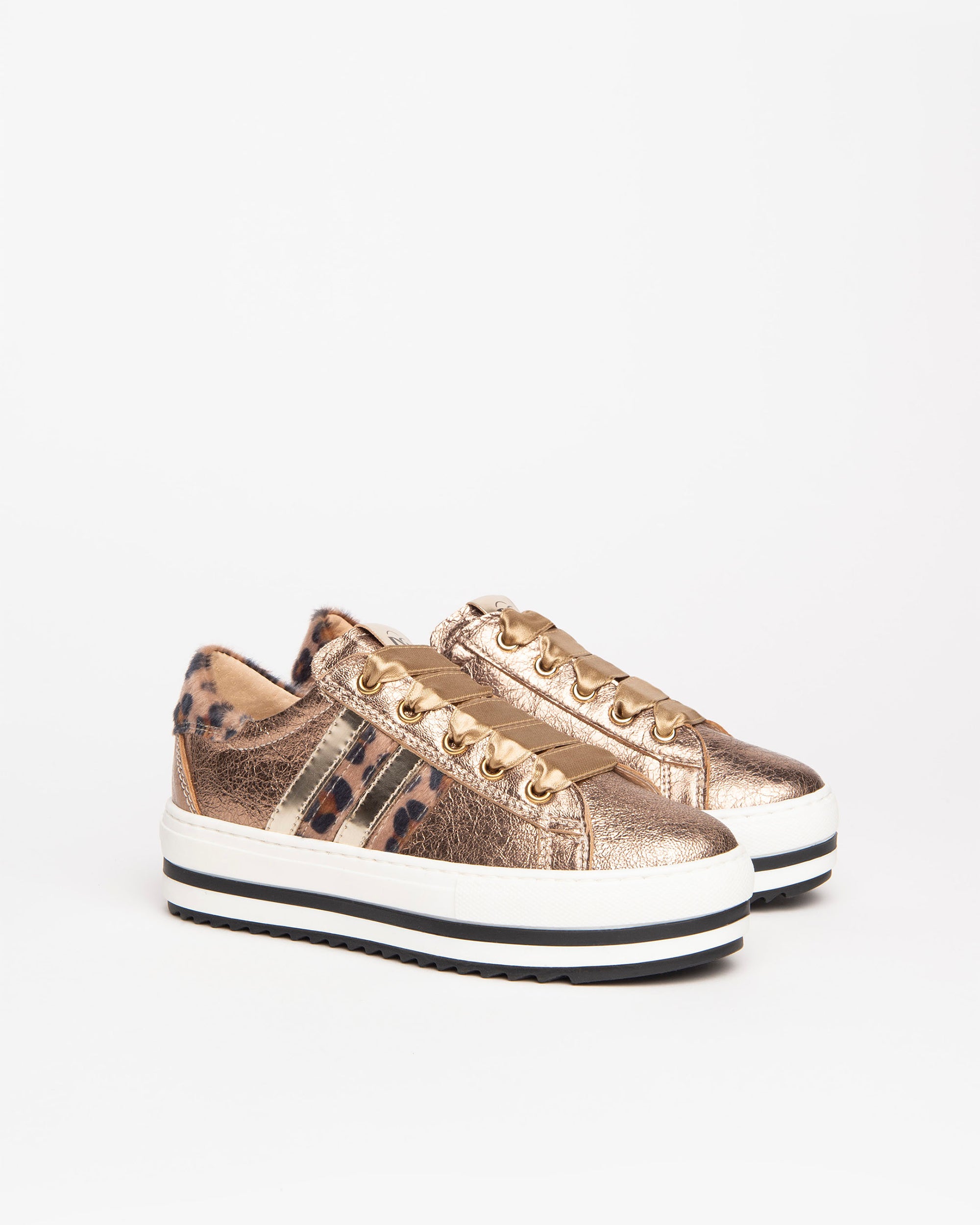  Baskets en cuir verni pour adolescentes