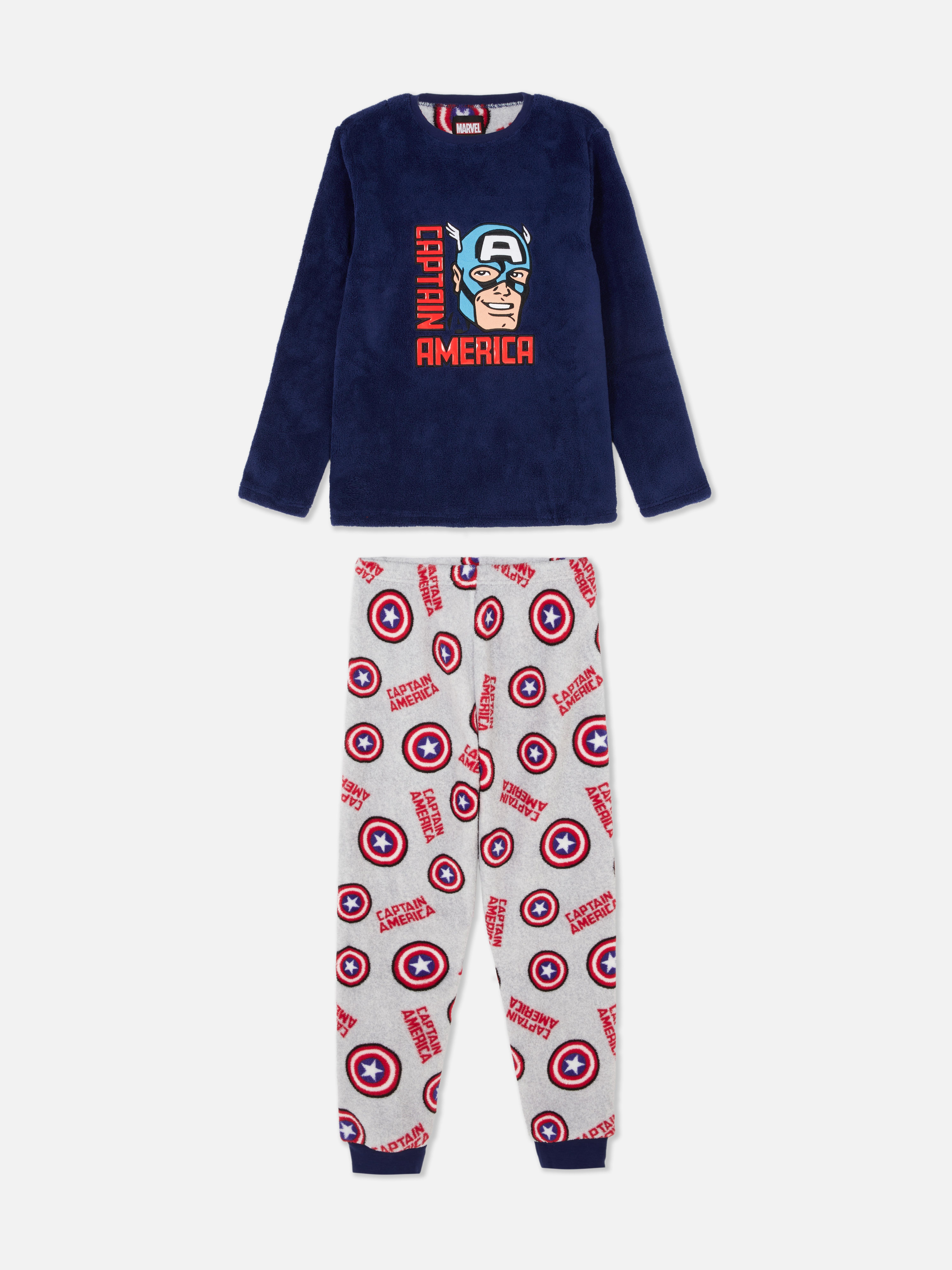 Pijamale moi cu Captain America, Marvel. Aceste pijamale Marvel cu mânecă lungă îi țin de căldură și sunt confortabile.