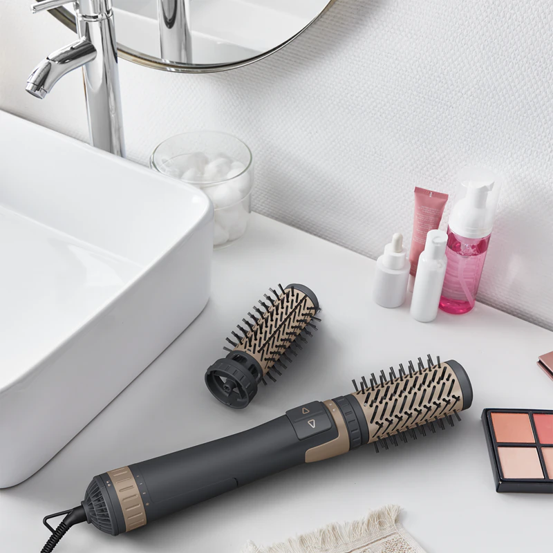Escova modeladora de cachos Rowenta Brush Activ CF9528F0 com ar quente