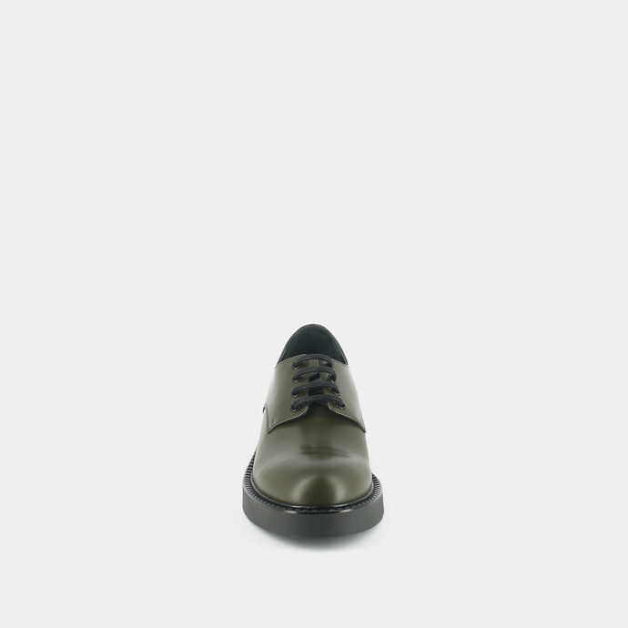 Derbies à lacets et semelles épaisses  en cuir glacé kaki