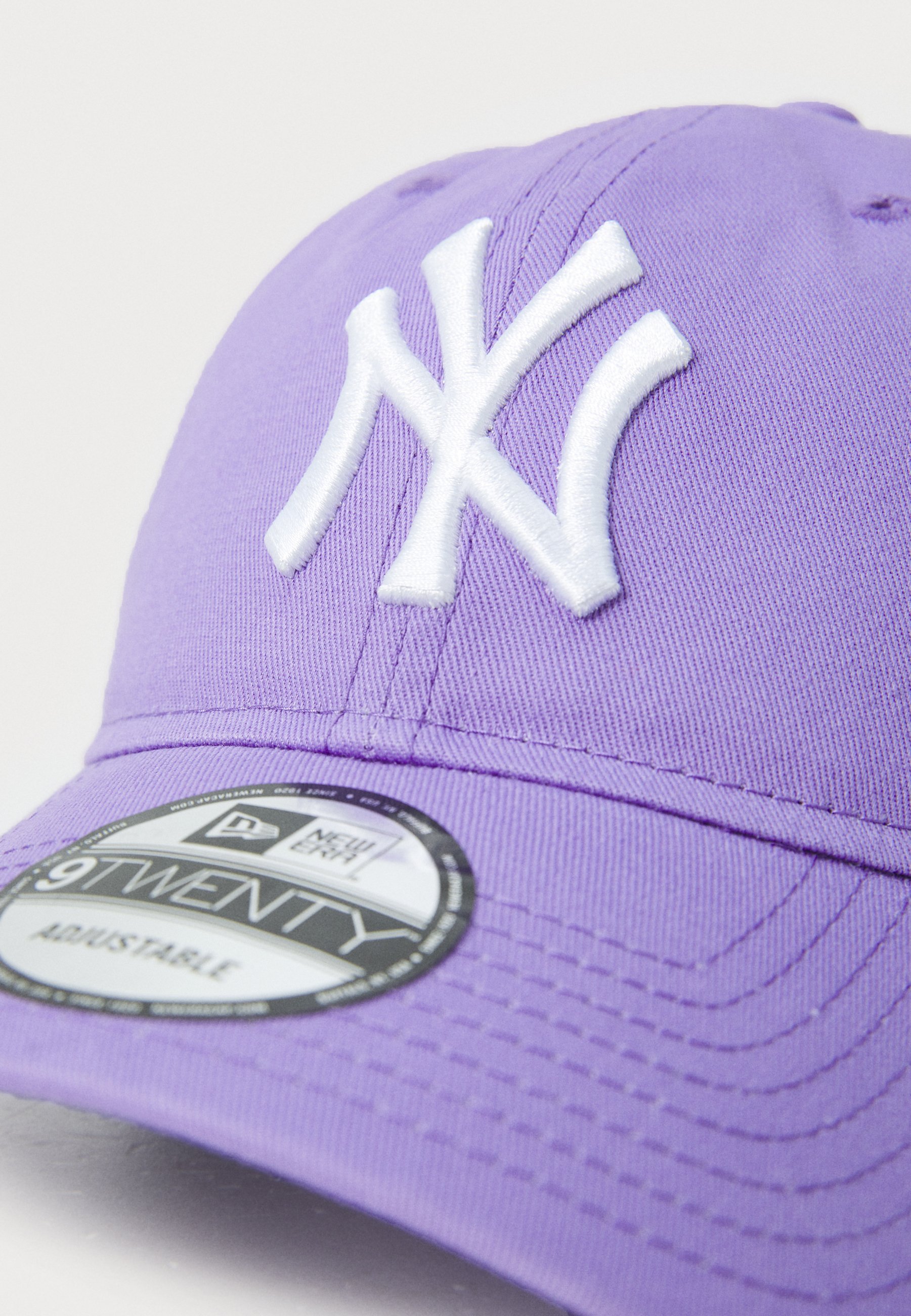 New Era petten