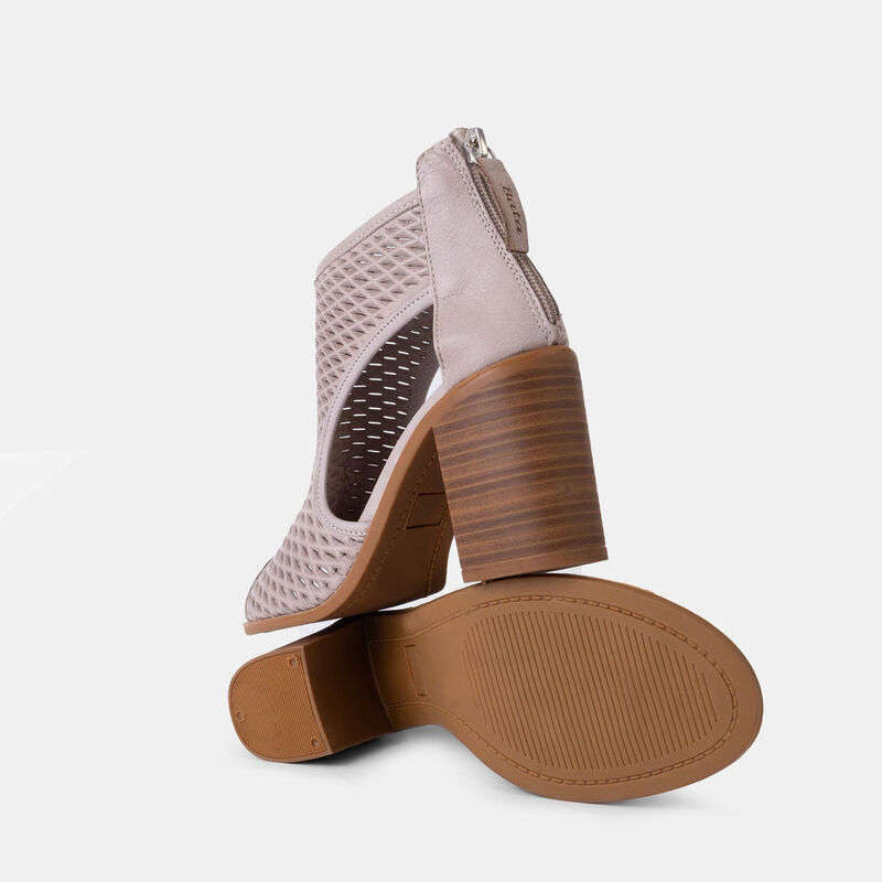 BATA ženske kožne čizme do gležnja s potpeticom