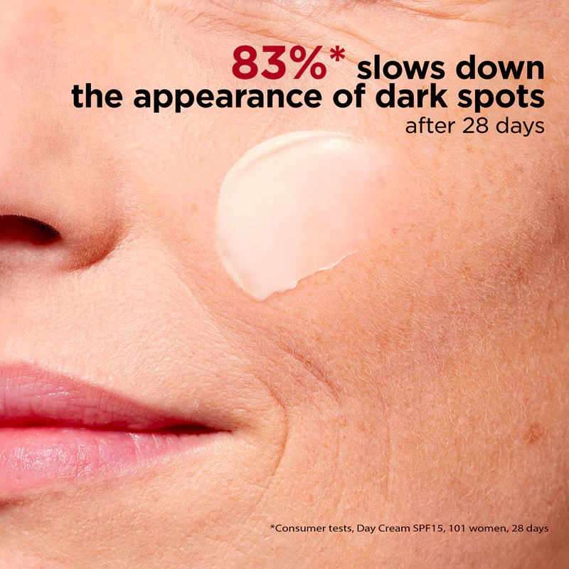 „Clarins Super Restorating Day Cream“ su SPF 15