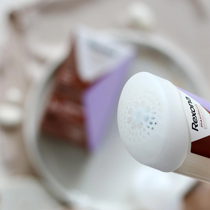 Desodorante Rexona Maximum Protection Sensitive Dry Cream contra transpiração excessiva.