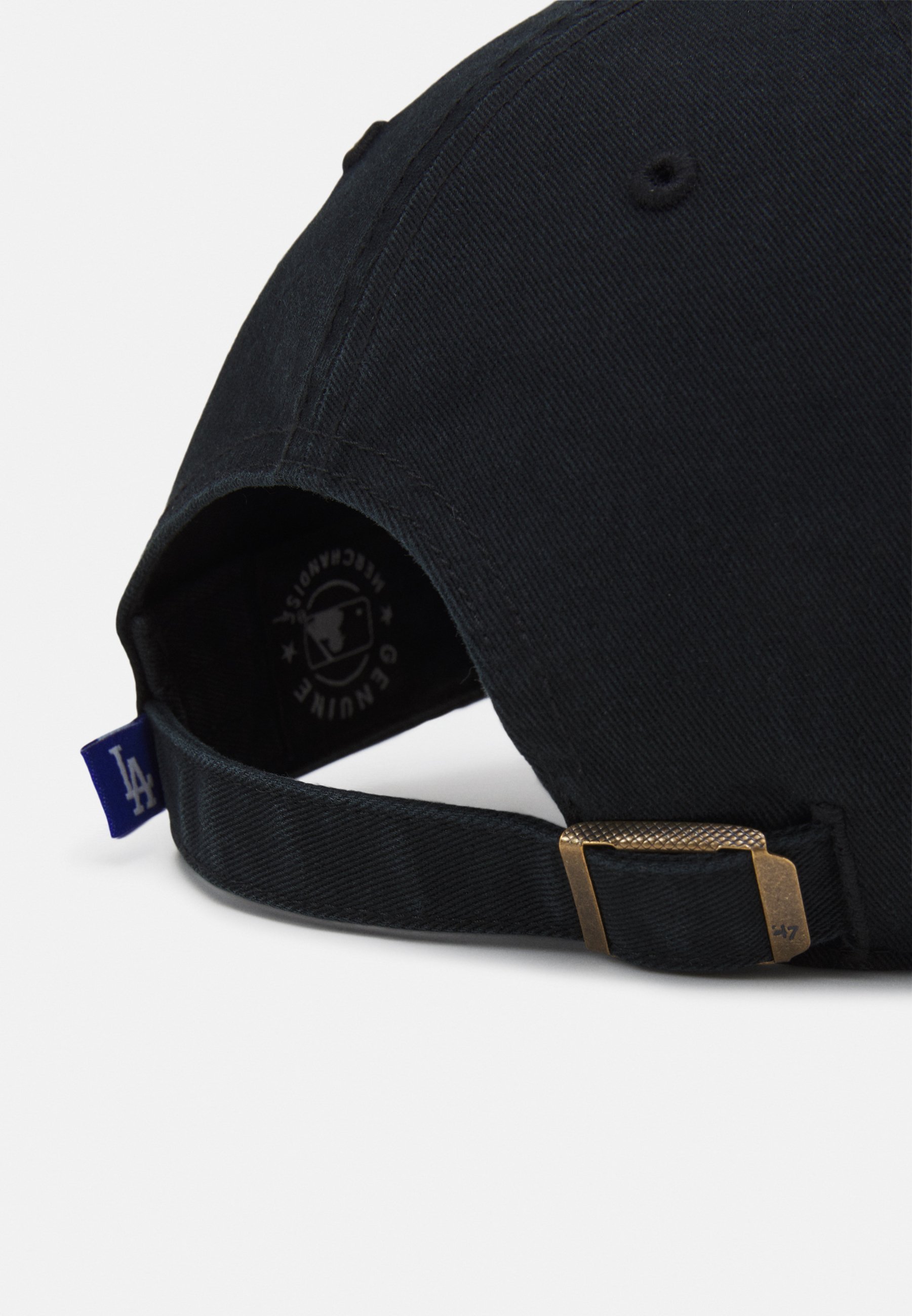 '47 Caps