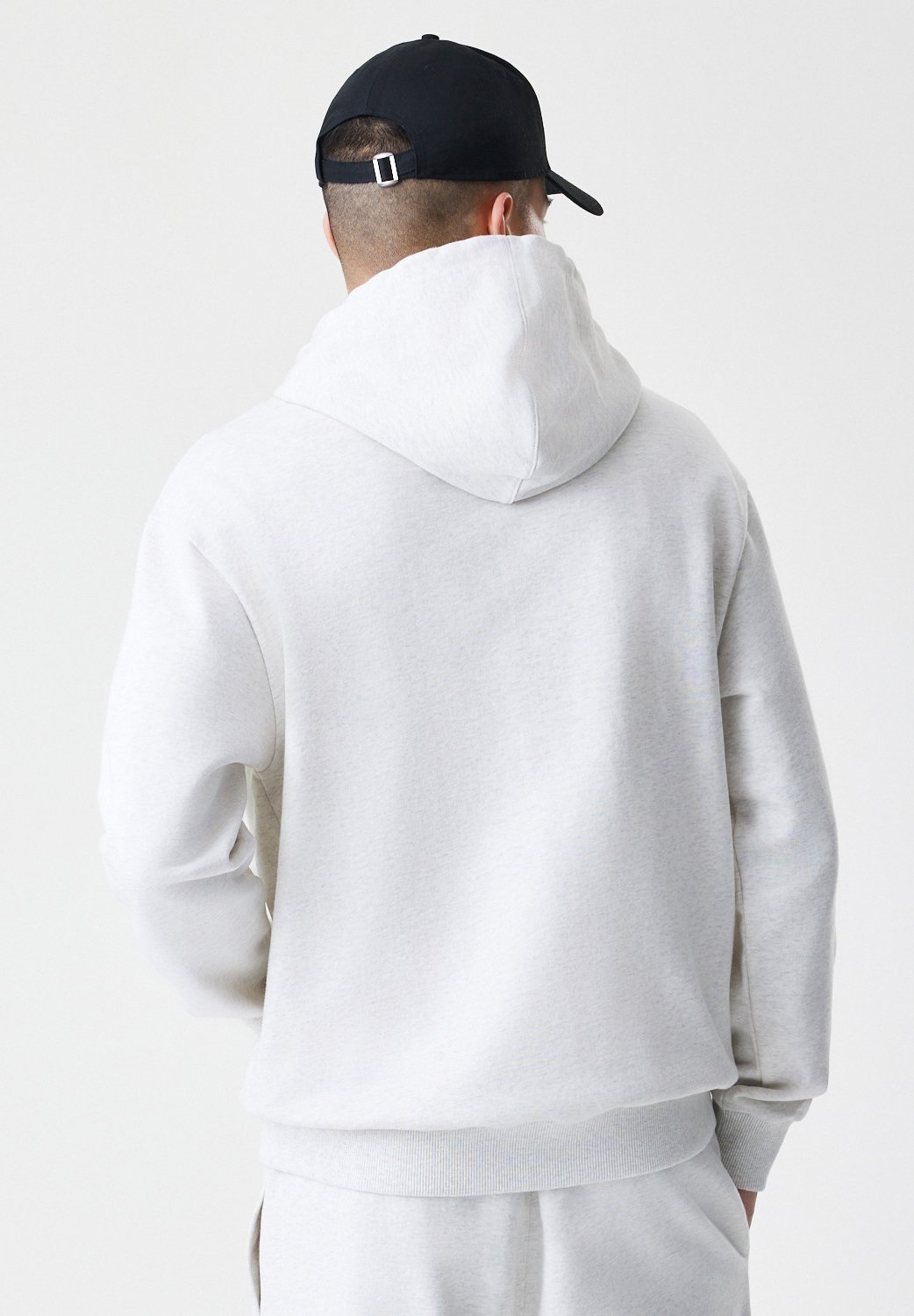 Sweat à capuche zippé New Era ESSENTIAL - blanc cassé