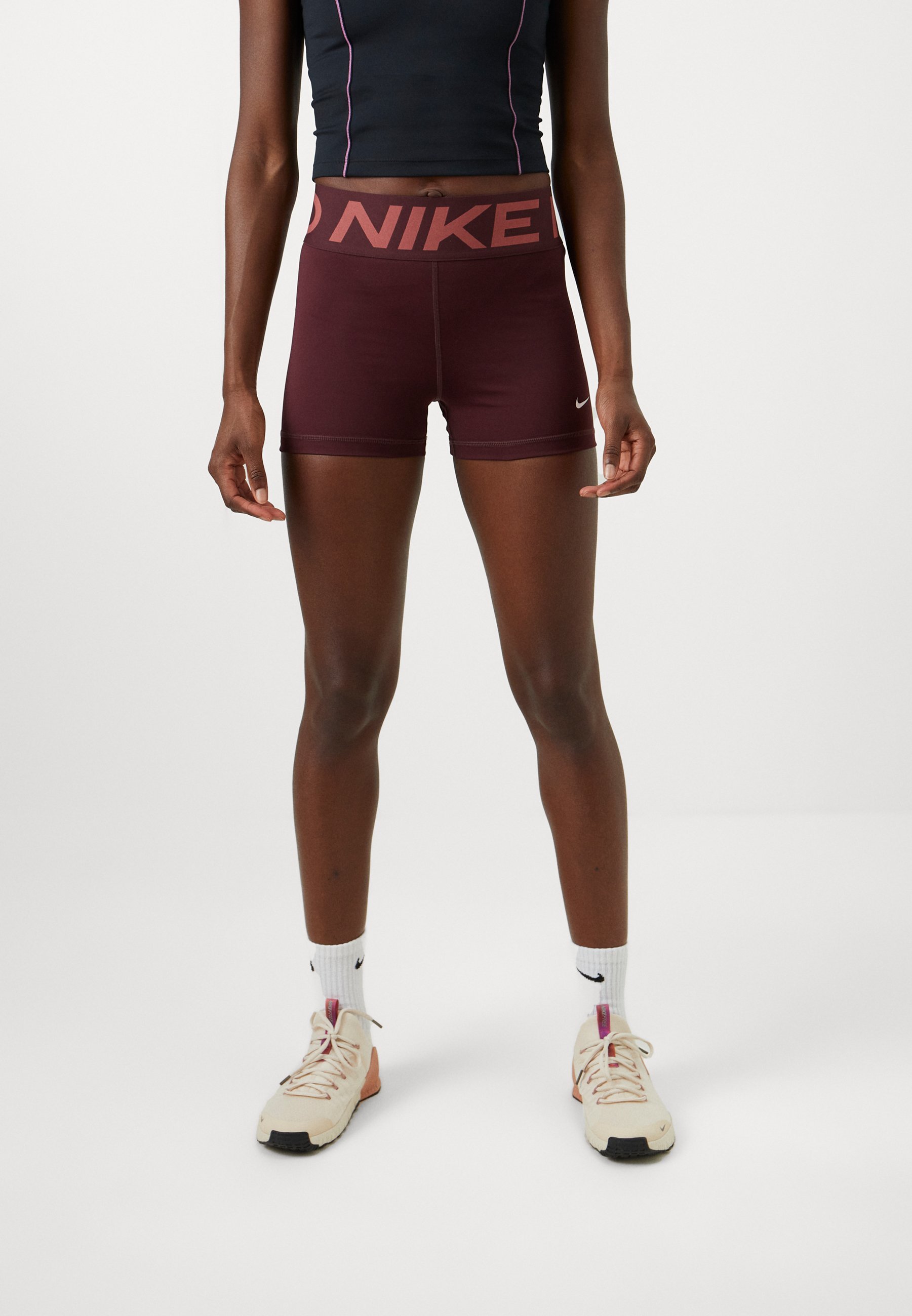 Nike Performance SCULPT SHORT - Retuusid - burgundiapunane/valge