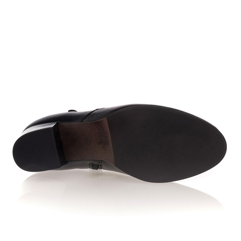 Schwarze Damenstiefel / Stiefeletten