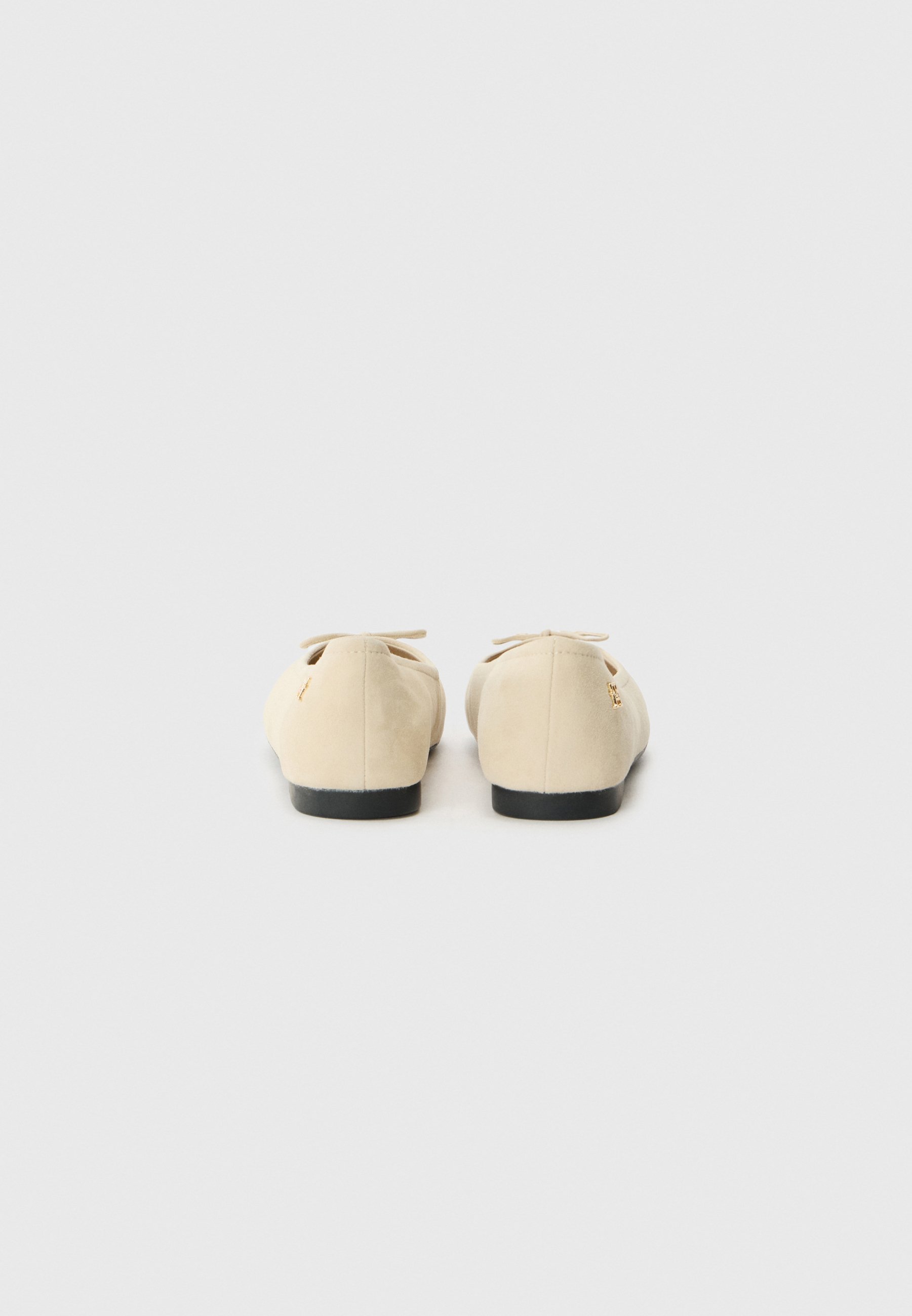 Tommy Hilfiger balerīnas - klasiski bēšas