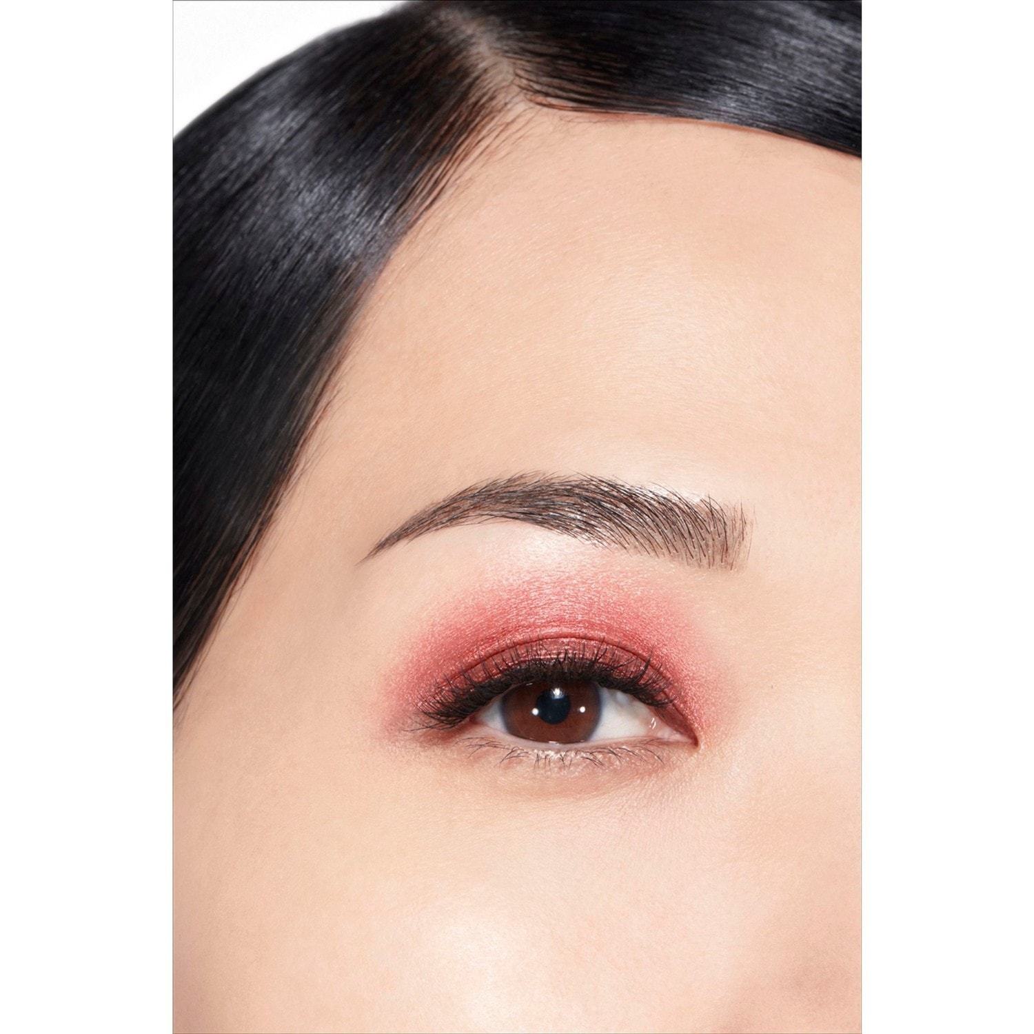 Očné tiene CHANEL OMBRE ESSENTIELLE - 1,9 g