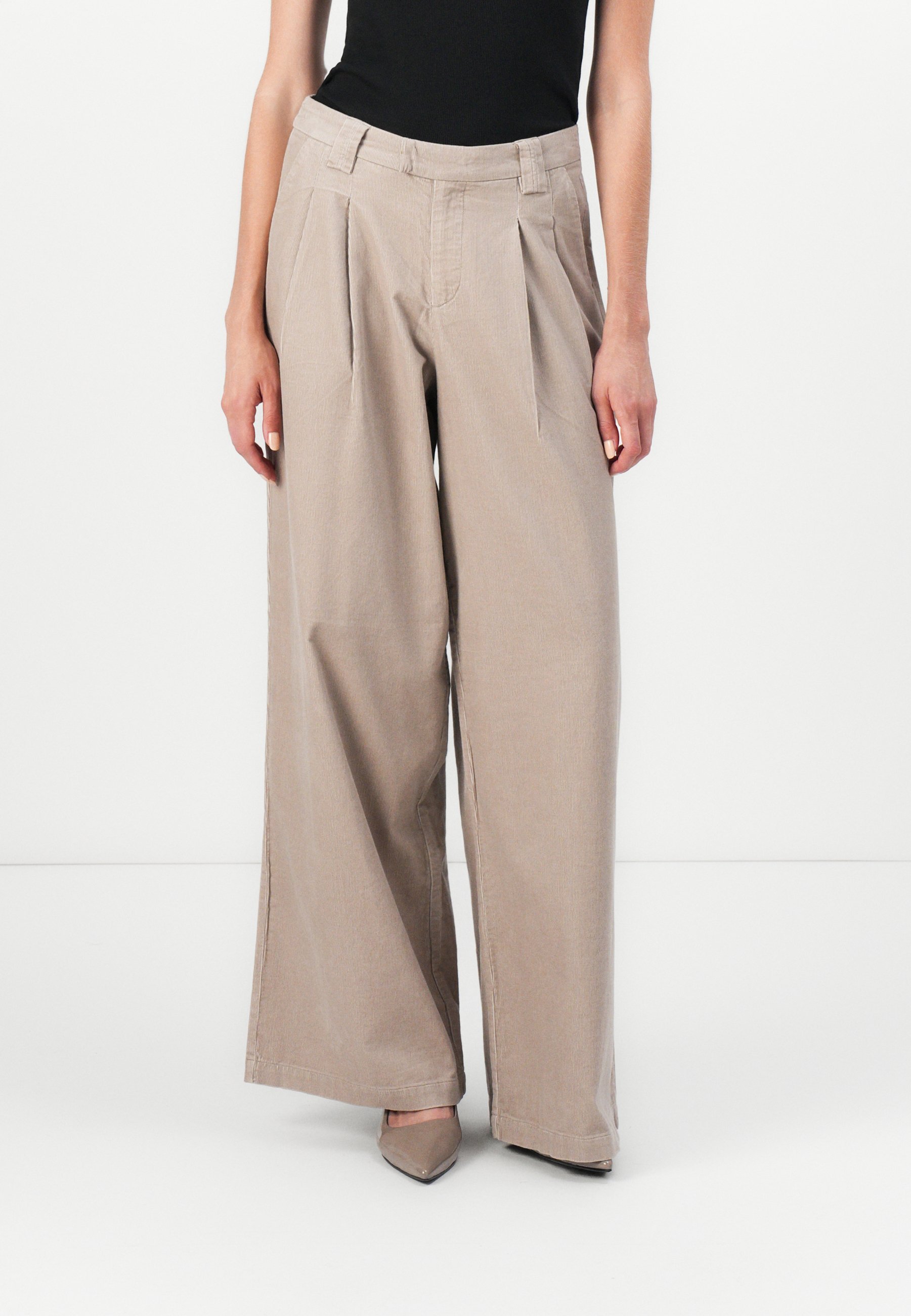 SOLO SU LSVEA NESSA PANTALONI LARGHI - Pantaloni - string