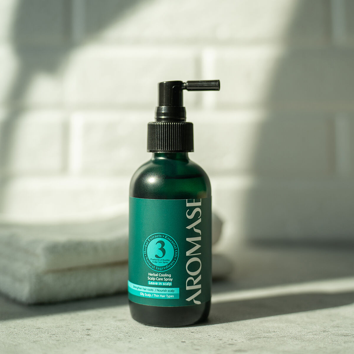 Spray rafraîchissant pour le cuir chevelu aux herbes Aromase