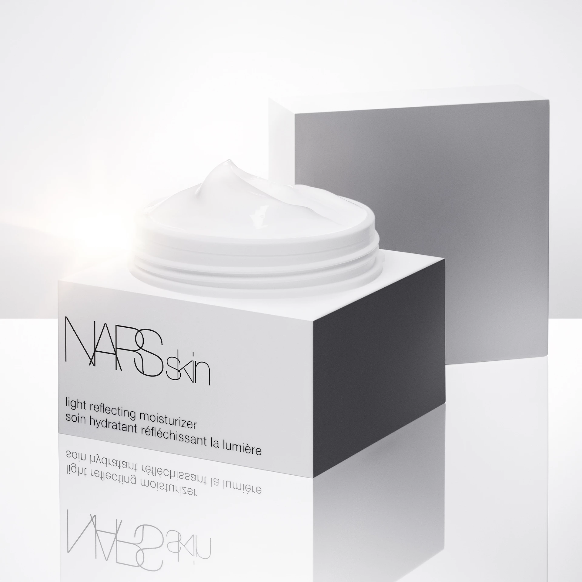 Fényvisszaverő hidratáló 50 ml - NARS