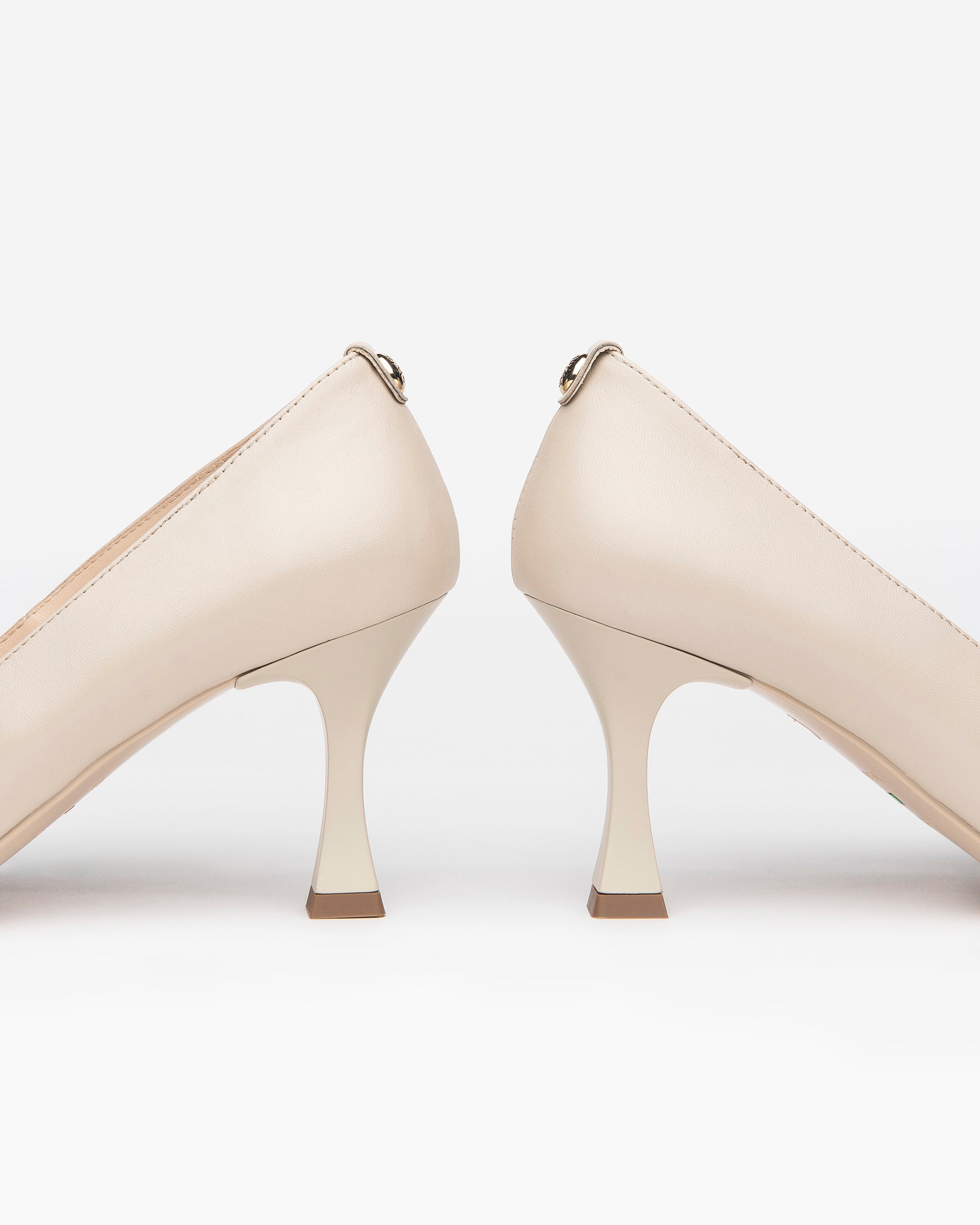  Damen-Pumps aus Leder
